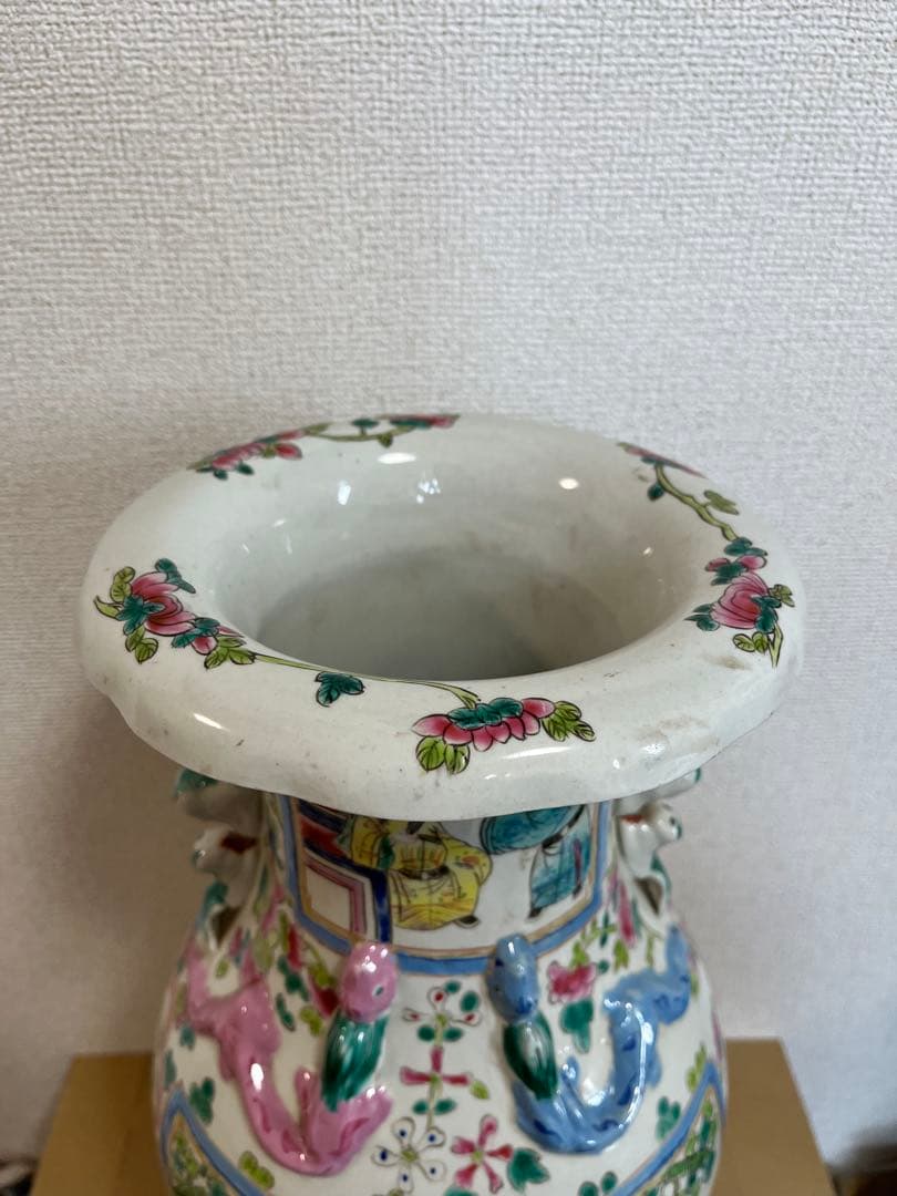 中国美術清〜民国期色絵 人物風景文 耳付 大清康熙年製 唐物 古陶磁 粉彩時代物