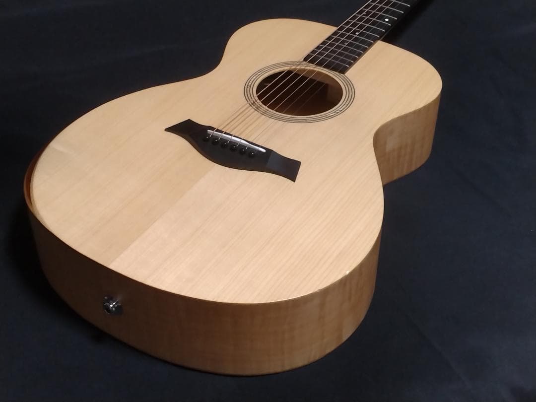 【美品】Taylor LTD EG Academy 12e