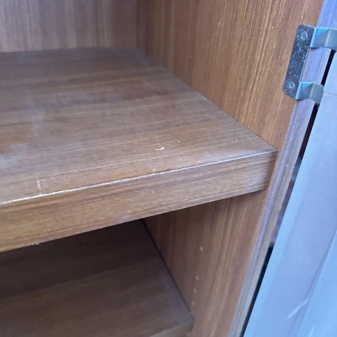 昭和レトロ　木製キャビネット ピンクカーテン付き