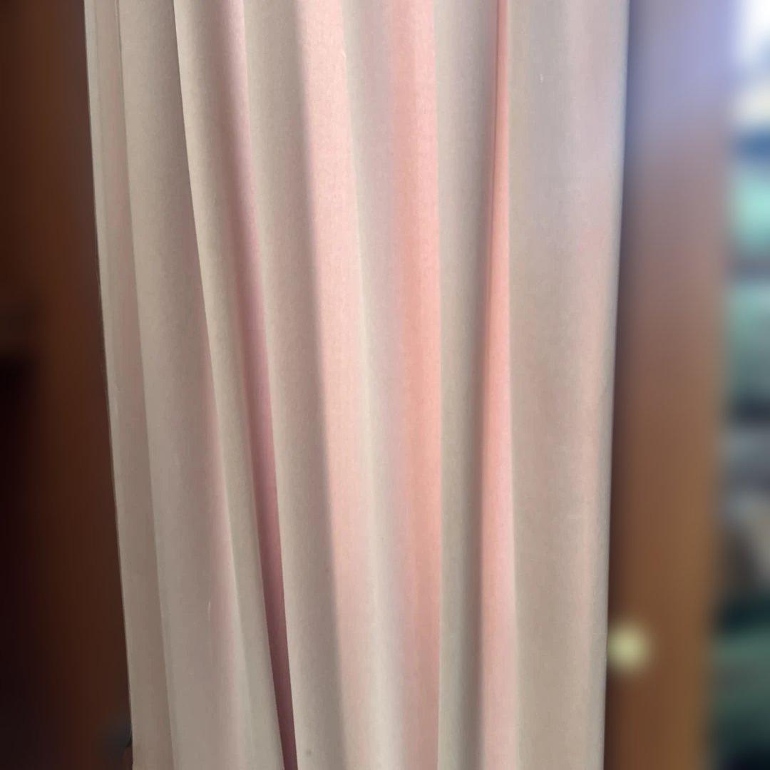 昭和レトロ　木製キャビネット ピンクカーテン付き