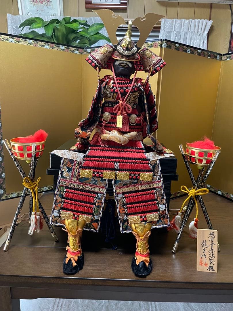50年前の伝統的 五月人形 武士の姿