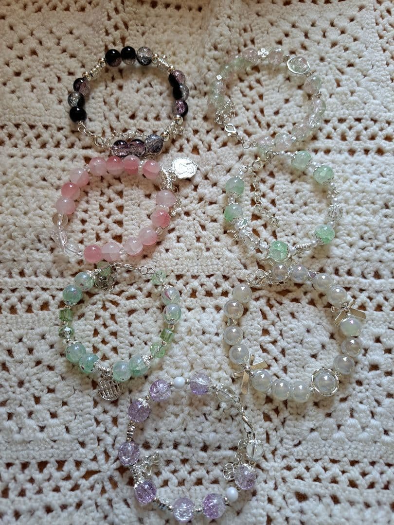 ガラスビーズブレスレット
