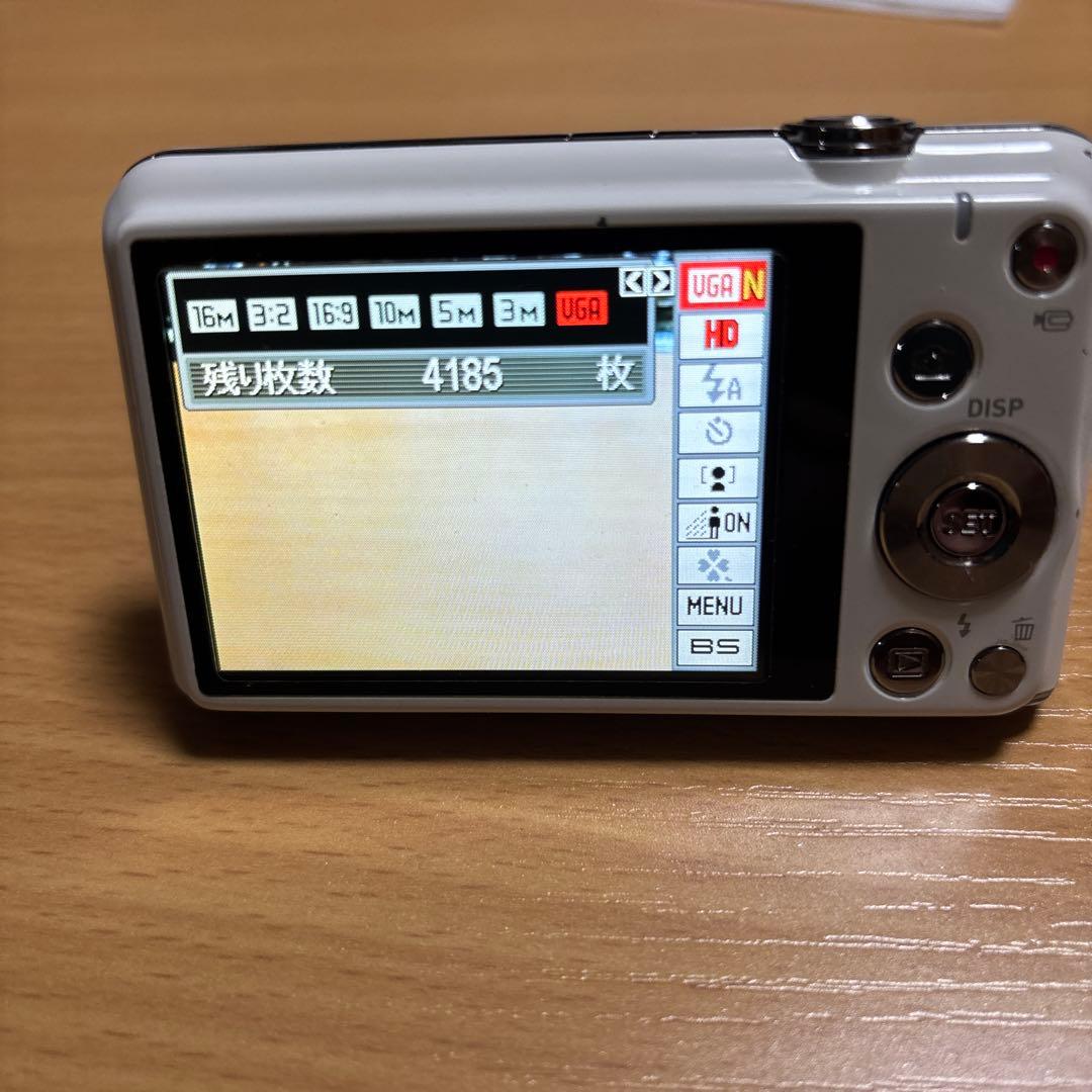 (最終値下げ品)CASIO EXILIM デジカメ ホワイト