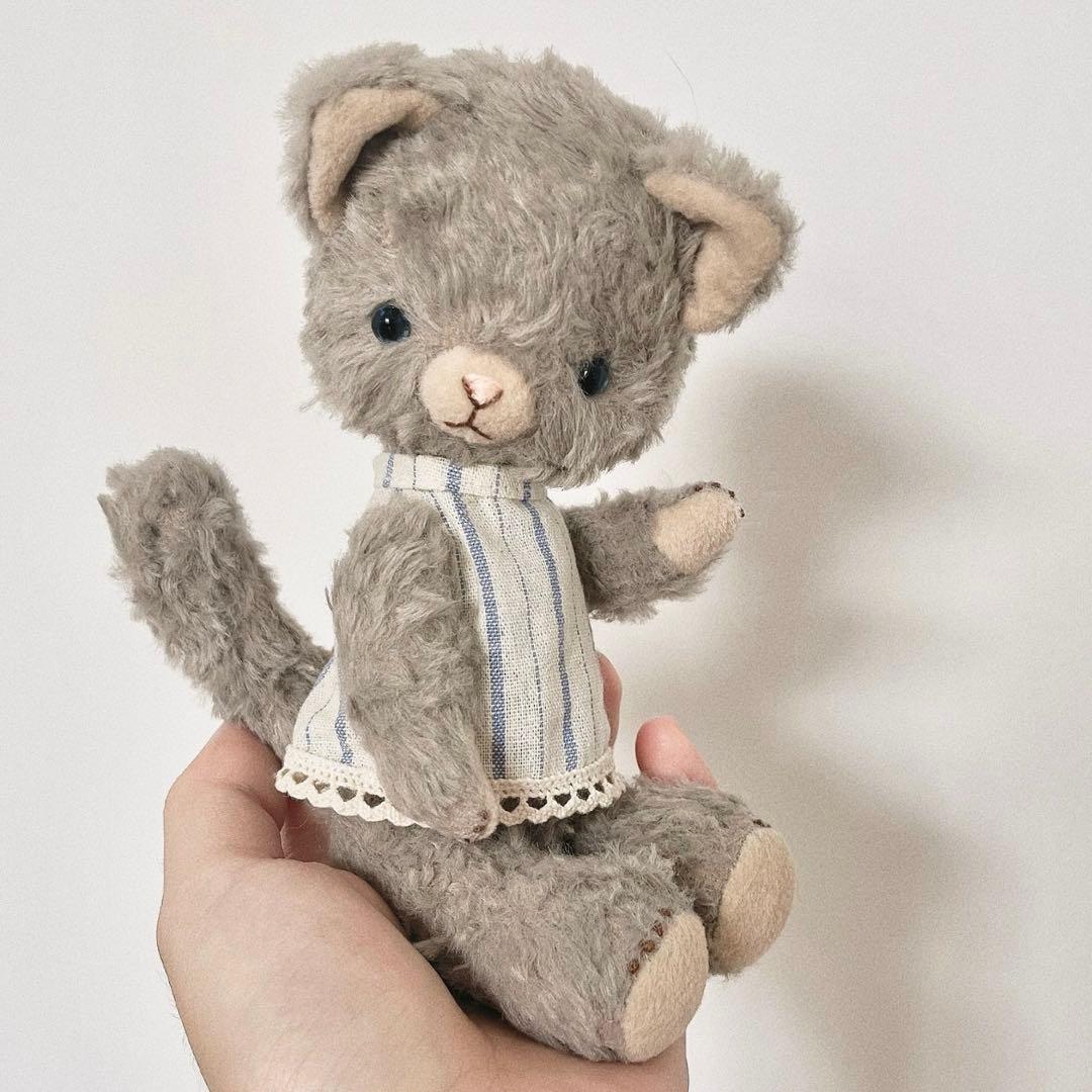 灰色の仔猫 ぬいぐるみ テディベア アーティストベア ハンドメイド 海外作家様