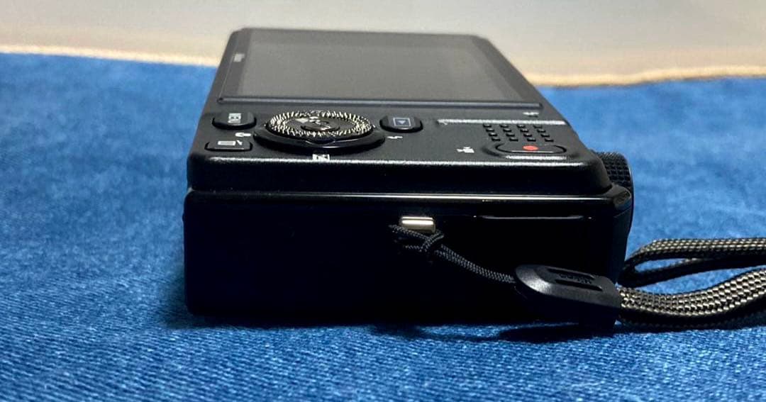 【ジャンク品】NIKON　COOLPIX　s9100