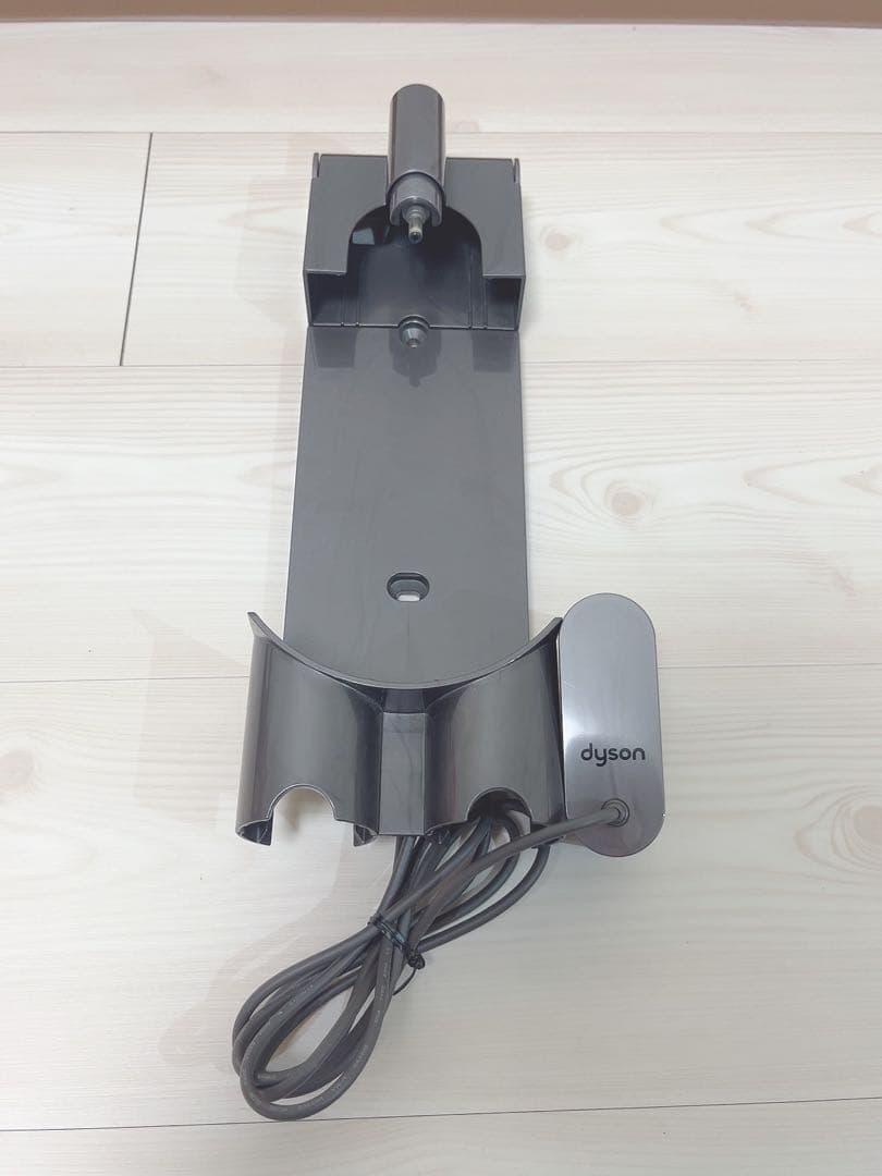 Dyson コードレスクリーナー SV11