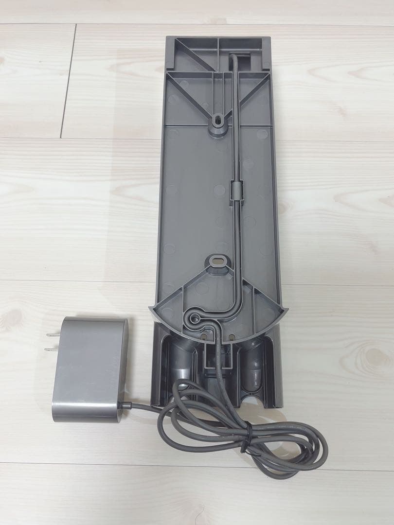 Dyson コードレスクリーナー SV11