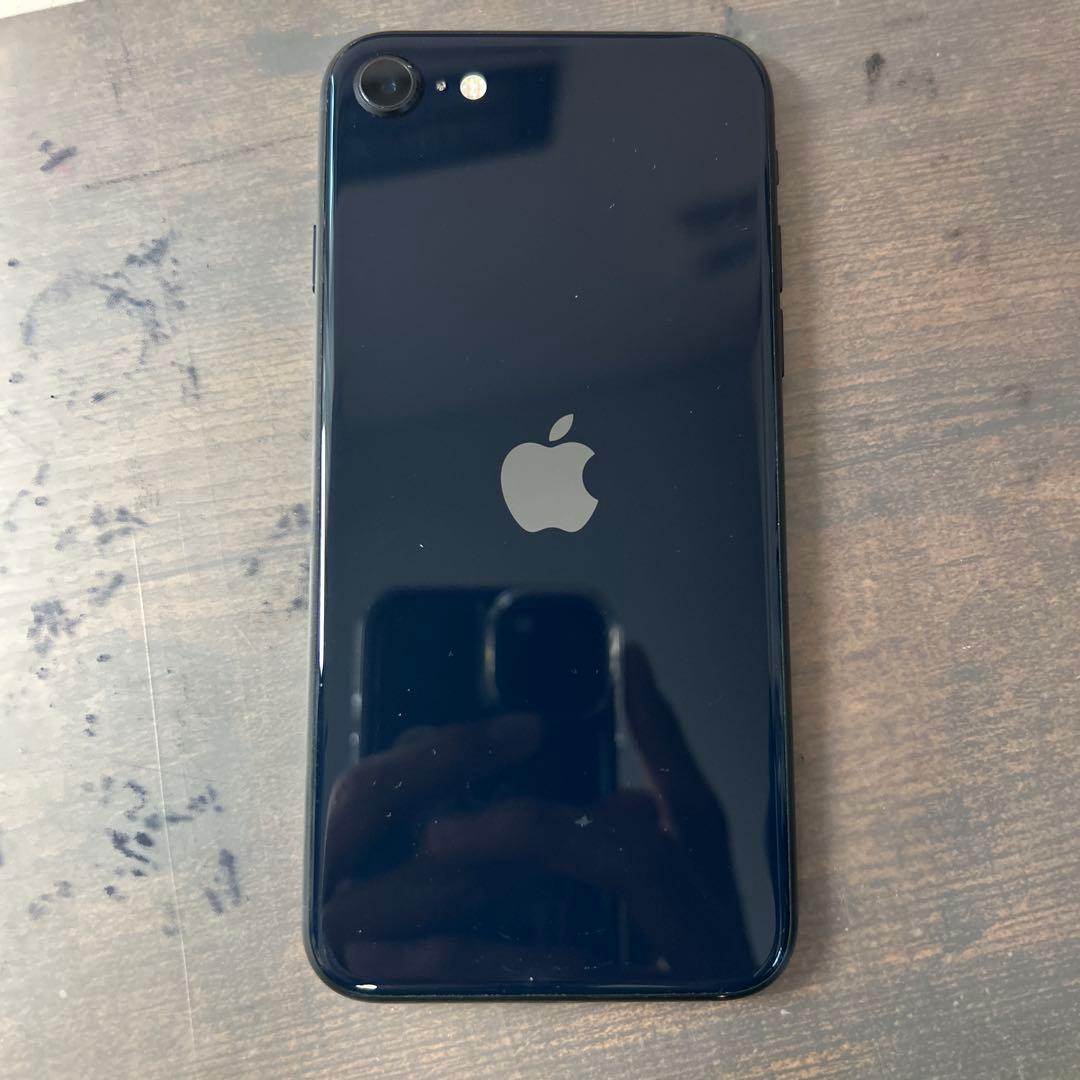 R*A様 iPhone SE第三世代