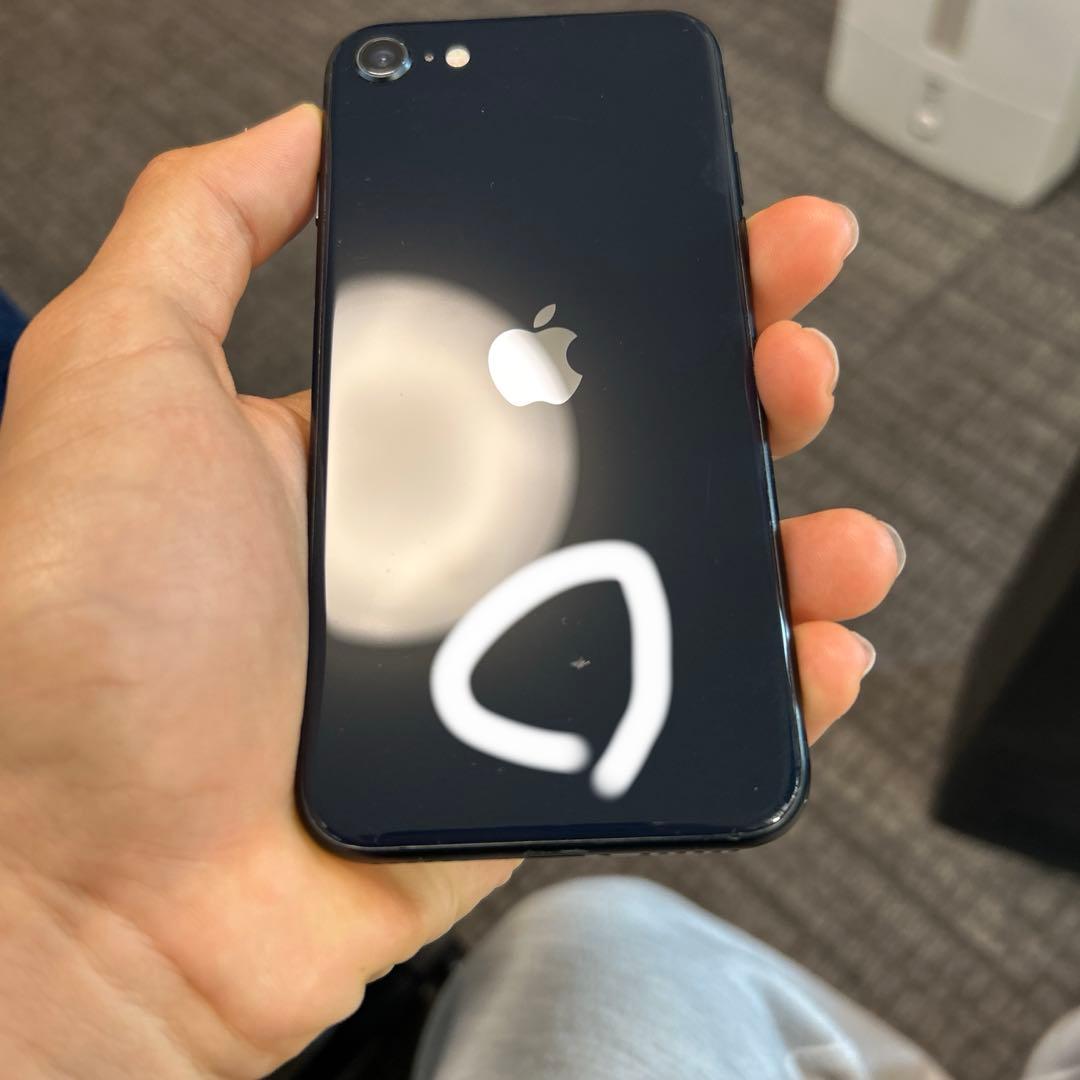 R*A様 iPhone SE第三世代