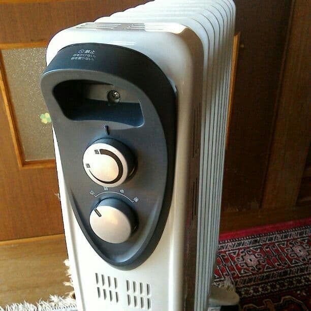 未使用に近いスーパーオイルヒーターとても綺麗ですね。