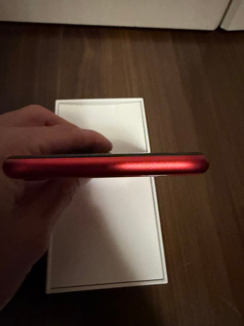 iPhone SE (第2世代) PRODUCT(RED)128GB