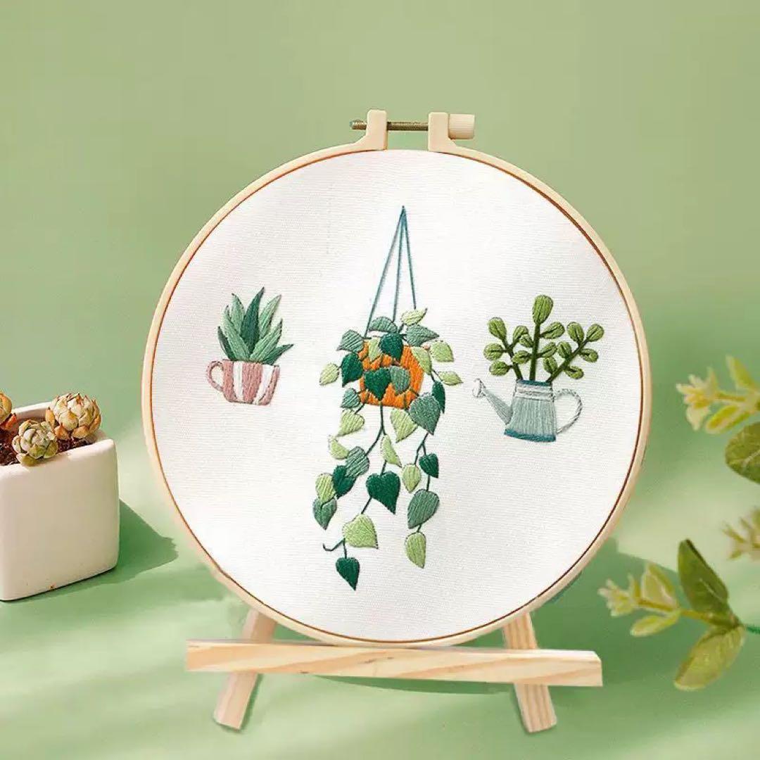 植物の刺繍アート