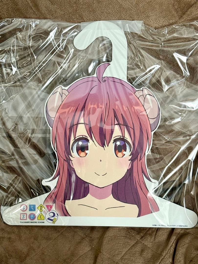 まちカドまぞく サポーター TシャツM + ごせん像 貯金箱 + キャラハンガー