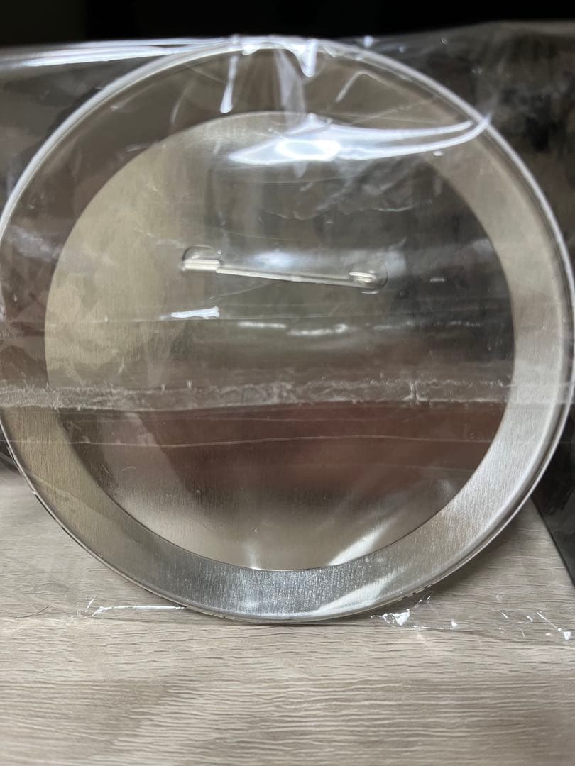 煉獄杏寿郎　寝そべり　缶バッジ