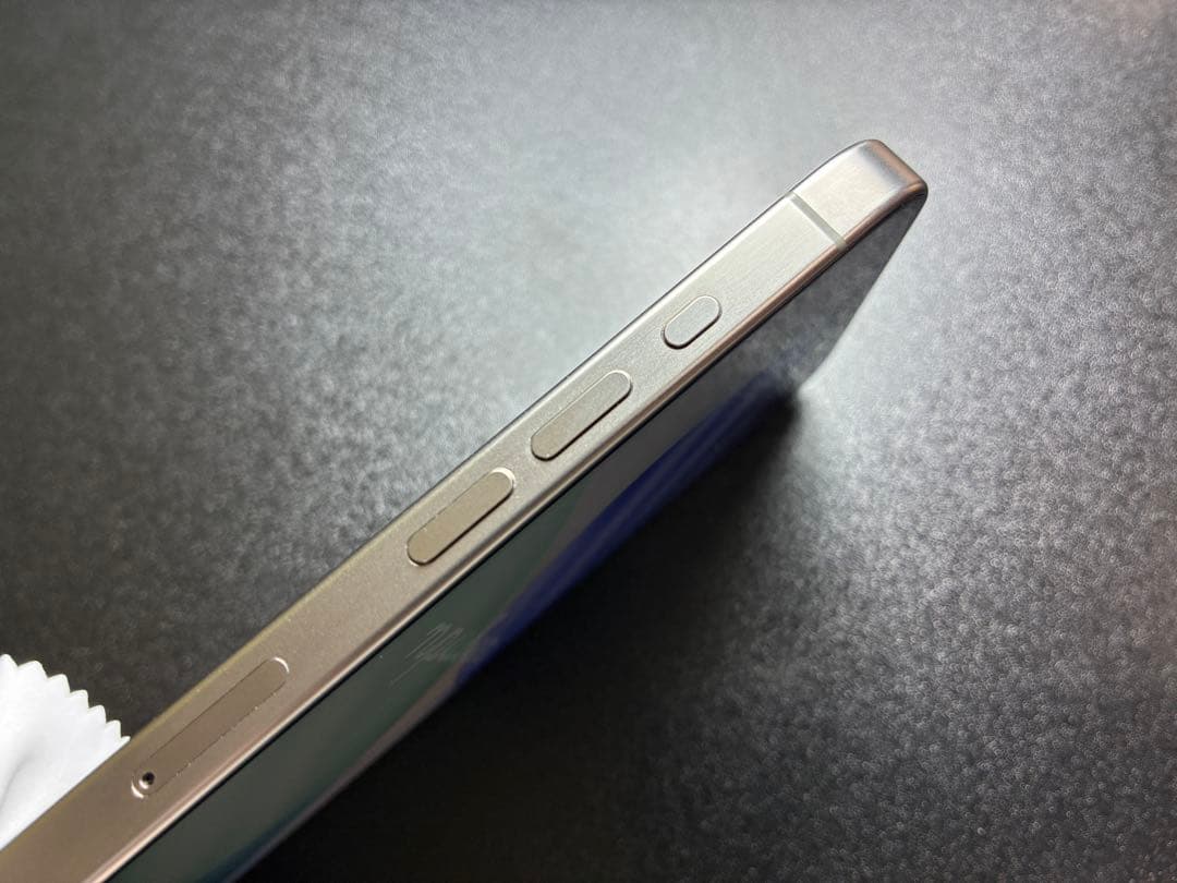 Apple iPhone 15 Pro 128GB 87% ナチュラルチタニウム