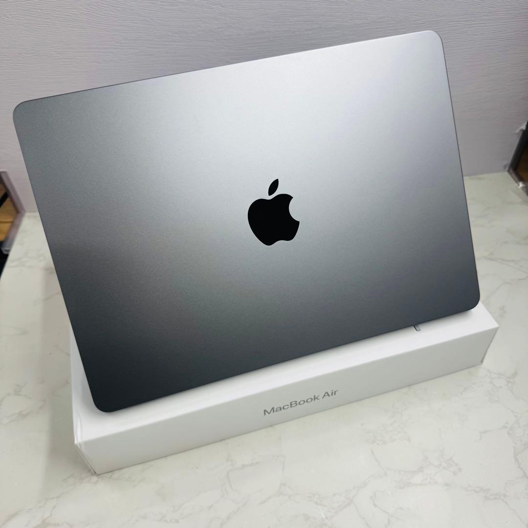 MacBook Air 13インチ 2022 M2 16GB 1TB