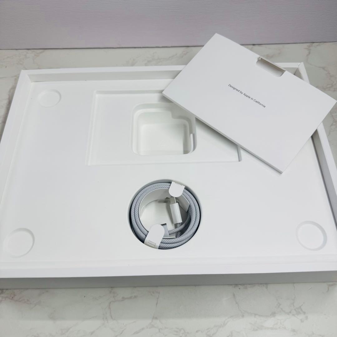 MacBook Air 13インチ 2022 M2 16GB 1TB