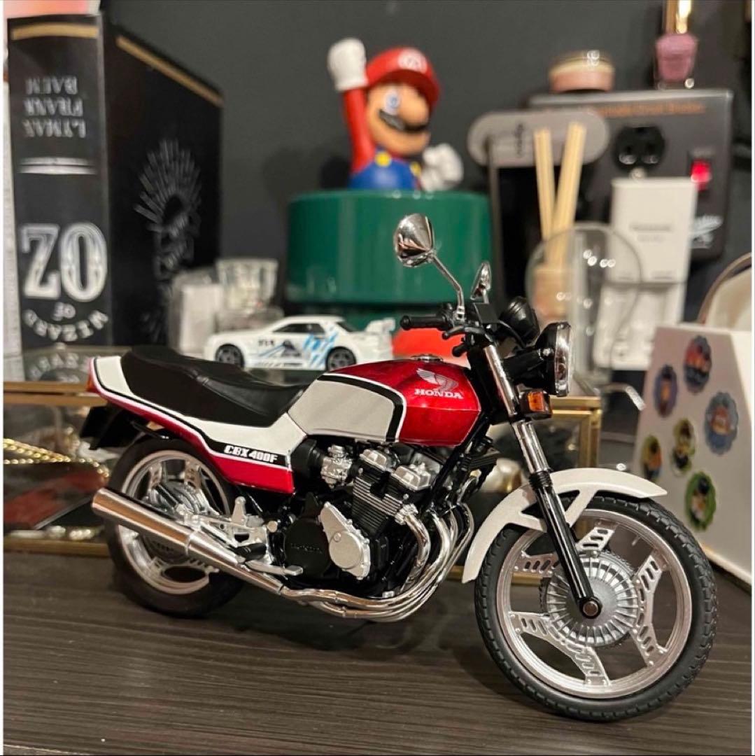 アオシマ　スカイネット　HONDA CBX ミニカー　赤白
