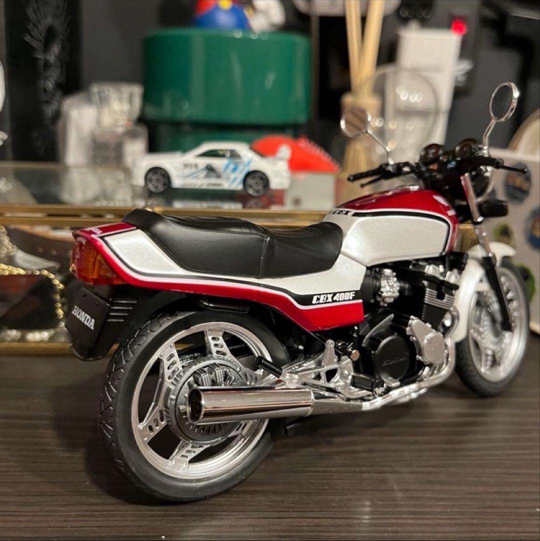 アオシマ　スカイネット　HONDA CBX ミニカー　赤白