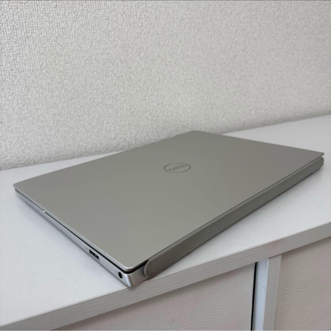Windowsノート本体 Dell Inspiron 13 iCore7 16GB