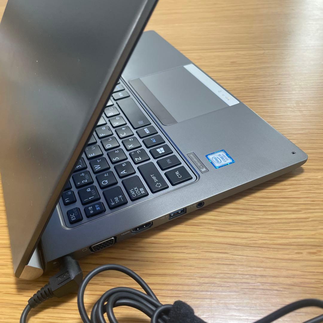 薄型軽量dynabook R63/M i5 SSD256 Office2021