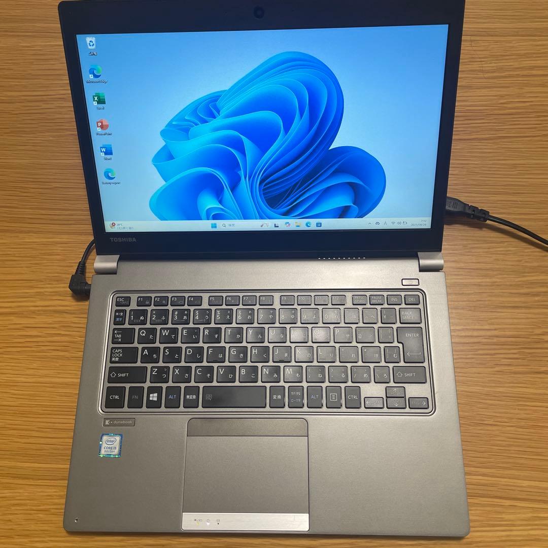 薄型軽量dynabook R63/M i5 SSD256 Office2021