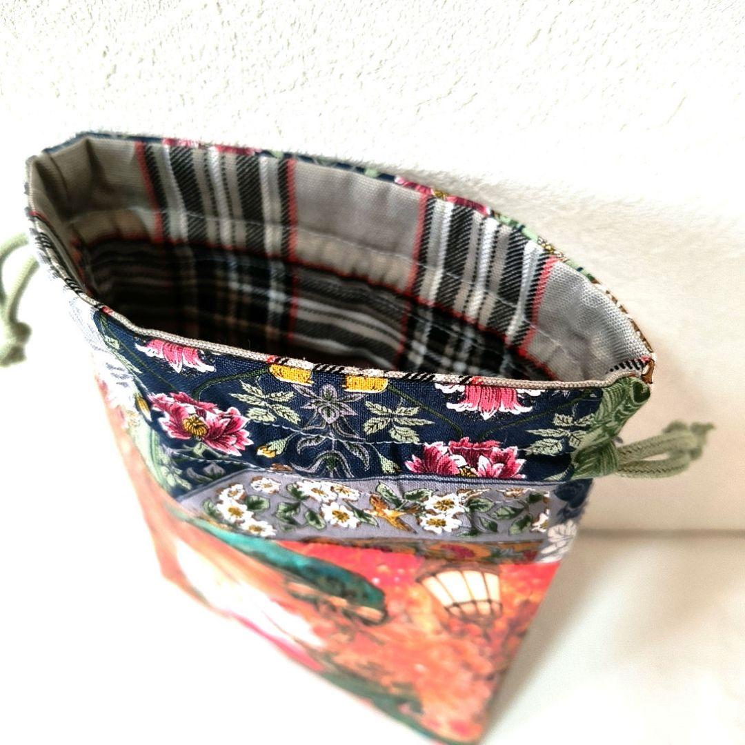 カヤ様】ハンドメイドオーダー★女の子★ポーチ&タペストリー&巾着袋　3点