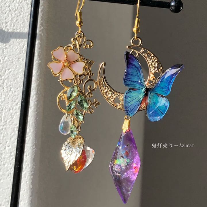 桜なびく風と春　モルフォ蝶と鬼灯と桜　レジン鉱物　ピアス　イヤリング　和装小物