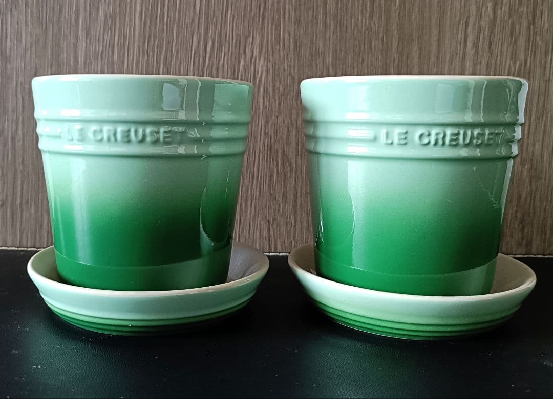 LE CREUSET グリーン 鉢・受け皿セット 2個