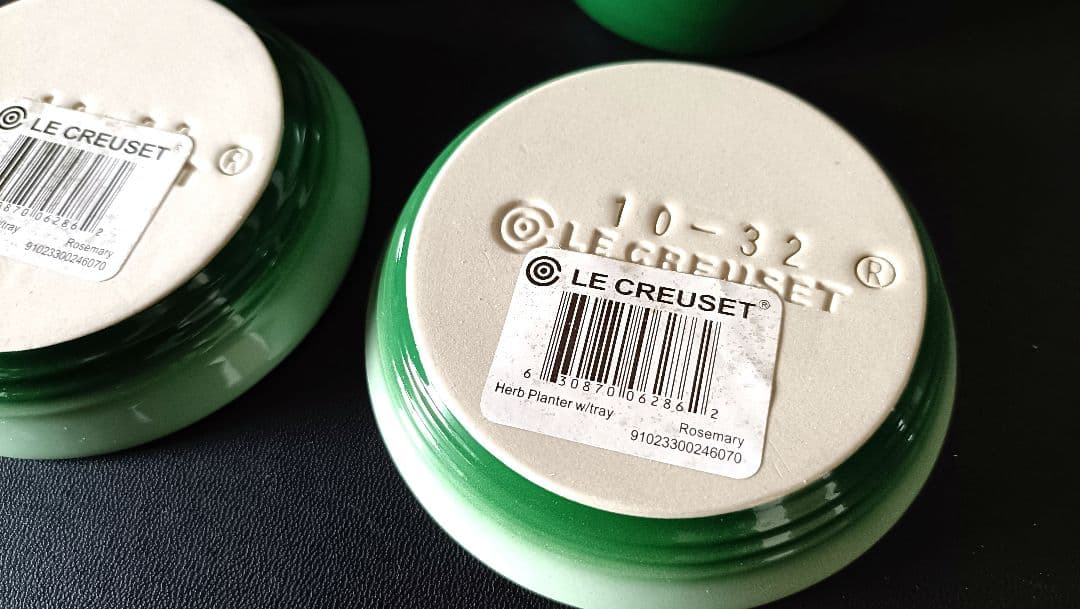 LE CREUSET グリーン 鉢・受け皿セット 2個