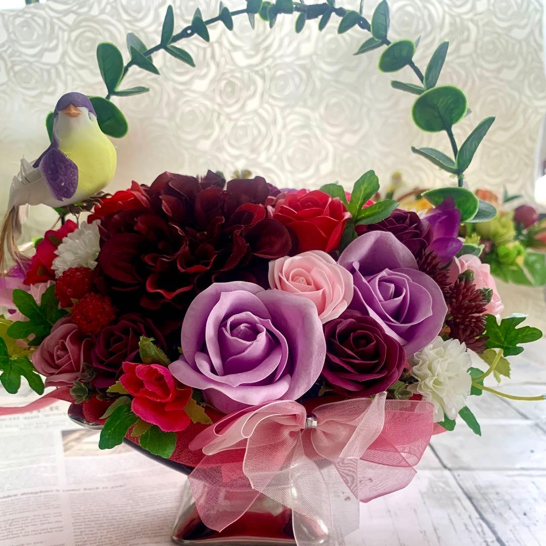 幸せを運ぶ鳥　フラワーアレンジ　ハッピーハミングバード　ハンドメイド