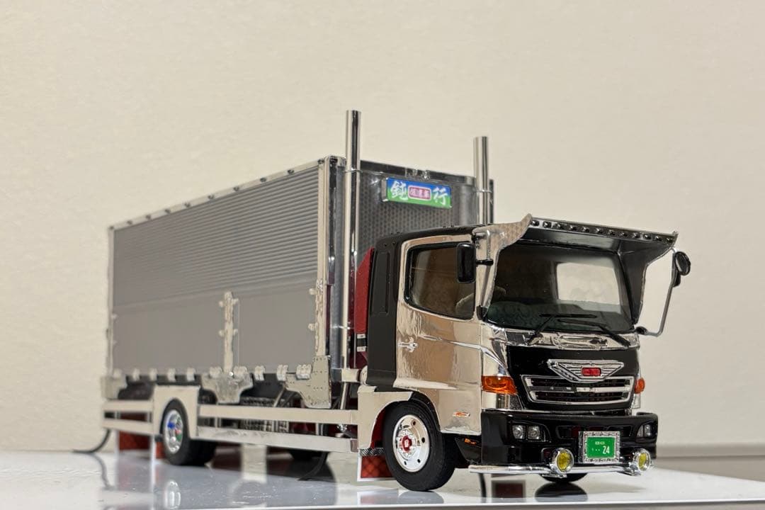 デコトラプラモデル　1/32 日野　レンプロ　完成品