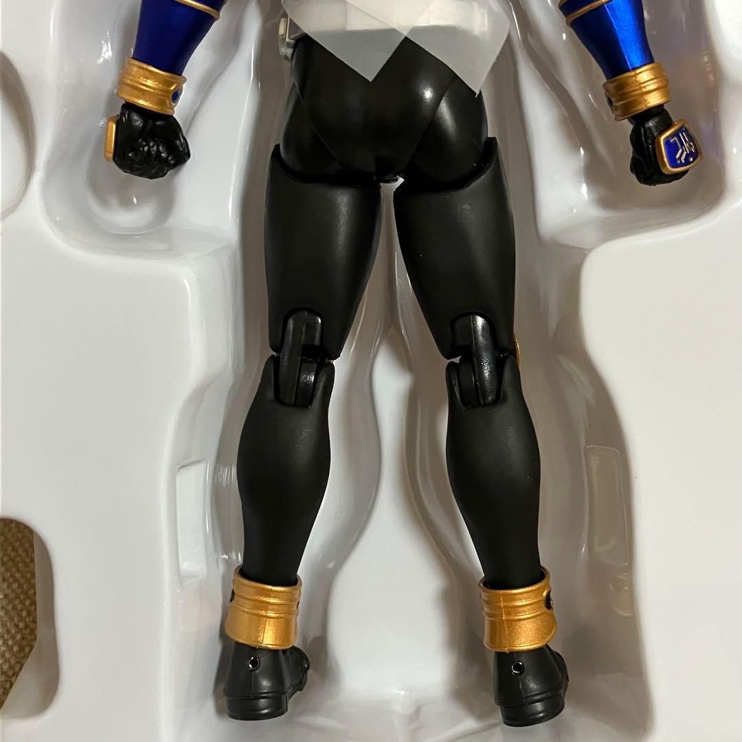 Figuarts 真骨彫 仮面ライダークウガ ライジングドラゴン フィギュアーツ