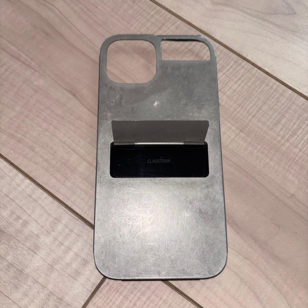 CLAUSTRUM iPhone15ケース