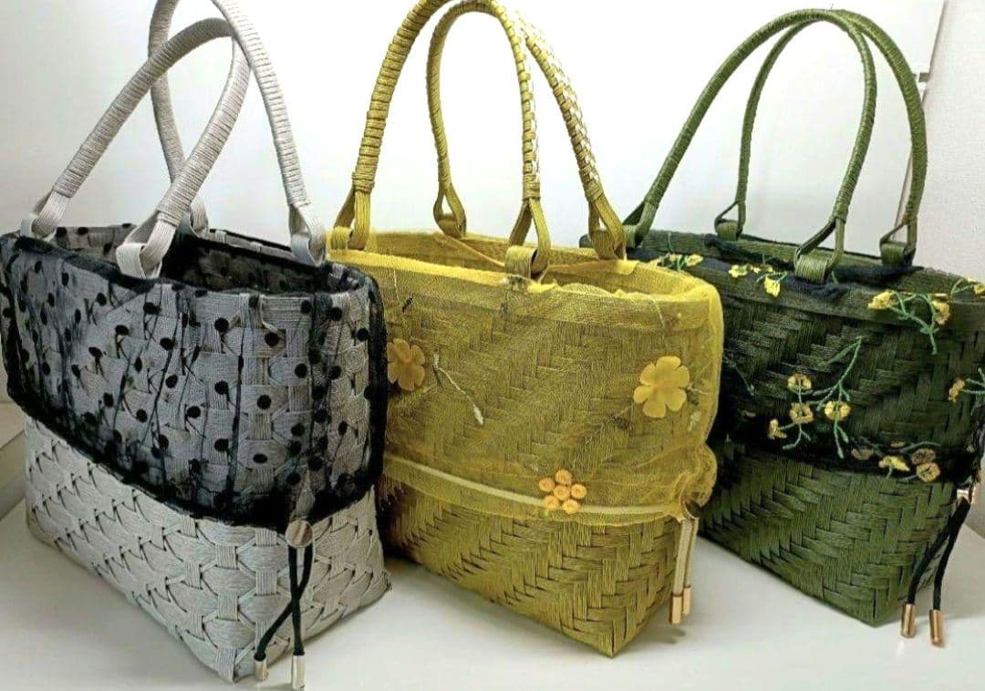 【２way】籠バック クラフトバンドバック カーキ色 レース 黄色花 黒ファー