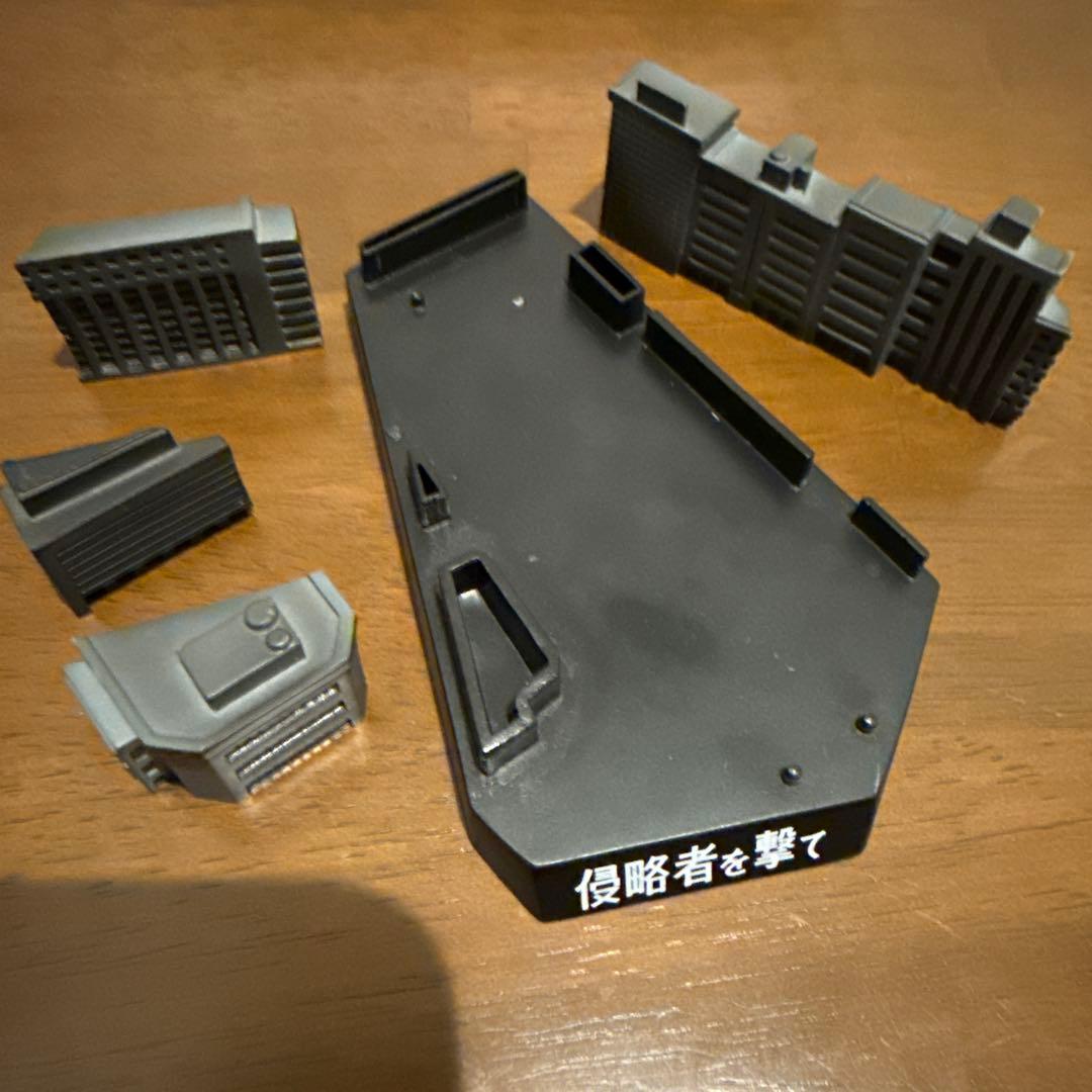 ウルトラ怪獣戯画　名鑑　侵略者を撃て