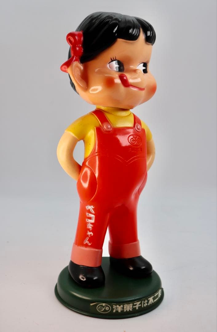 不二家のペコちゃんフィギュア 約29cm