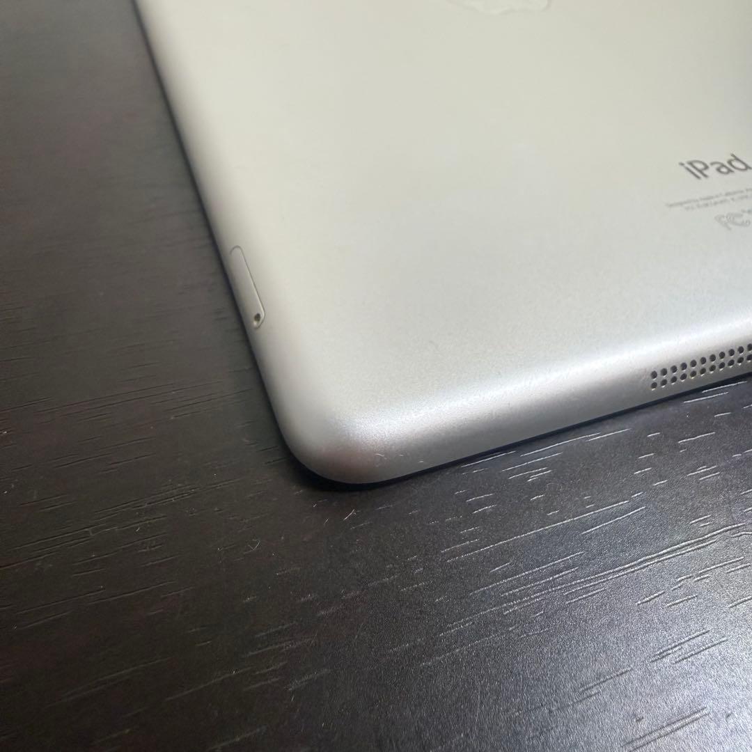 iPadAir2 WiFi+セルラー 64GB シルバー　ケース+フィルム付き