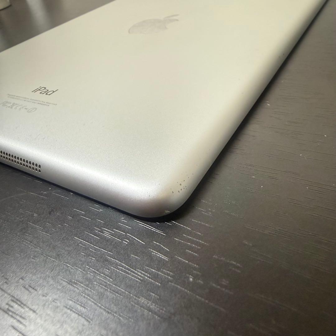 iPadAir2 WiFi+セルラー 64GB シルバー　ケース+フィルム付き