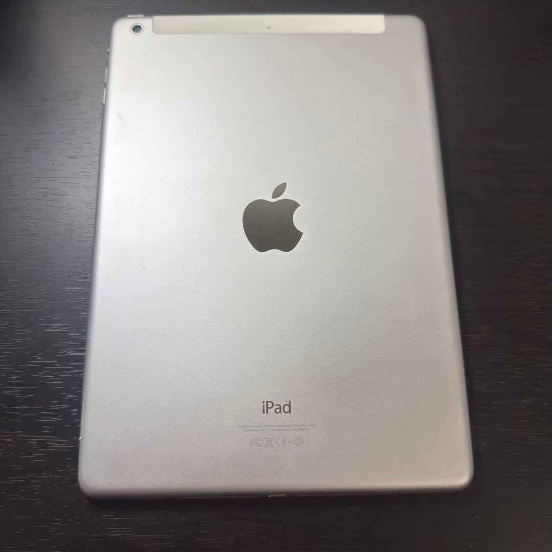 iPadAir2 WiFi+セルラー 64GB シルバー　ケース+フィルム付き
