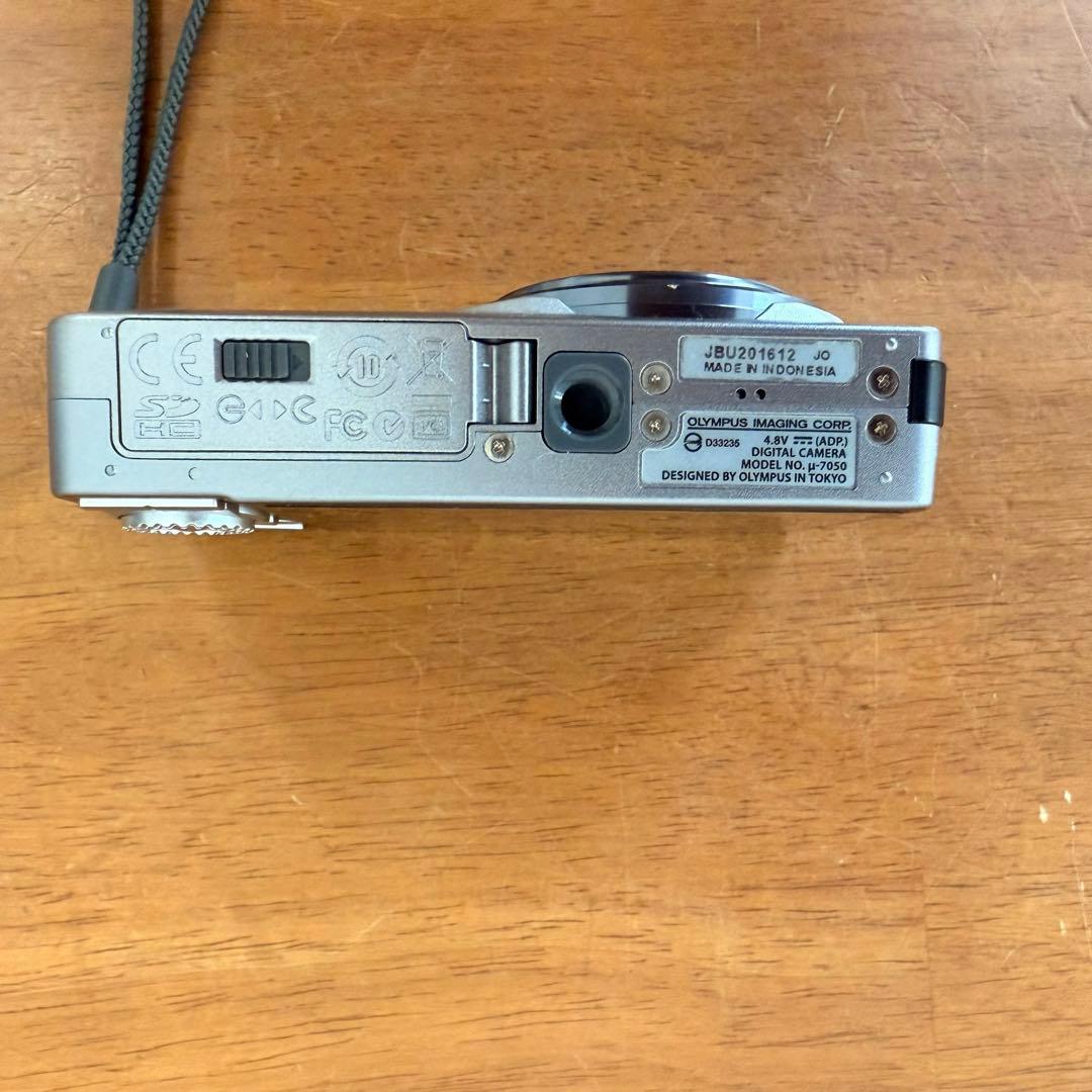 ● 美品 OLYMPUS オリンパス u-7050 デジカメ シルバー