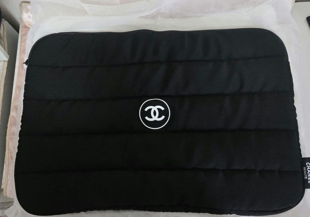 CHANEL ノベルティ PCケース キルティングポーチ ブラック
