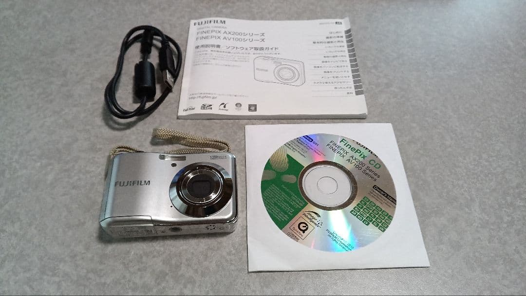 FUJIFILM FINEPIX AV130 コンパクトデジタルカメラ
