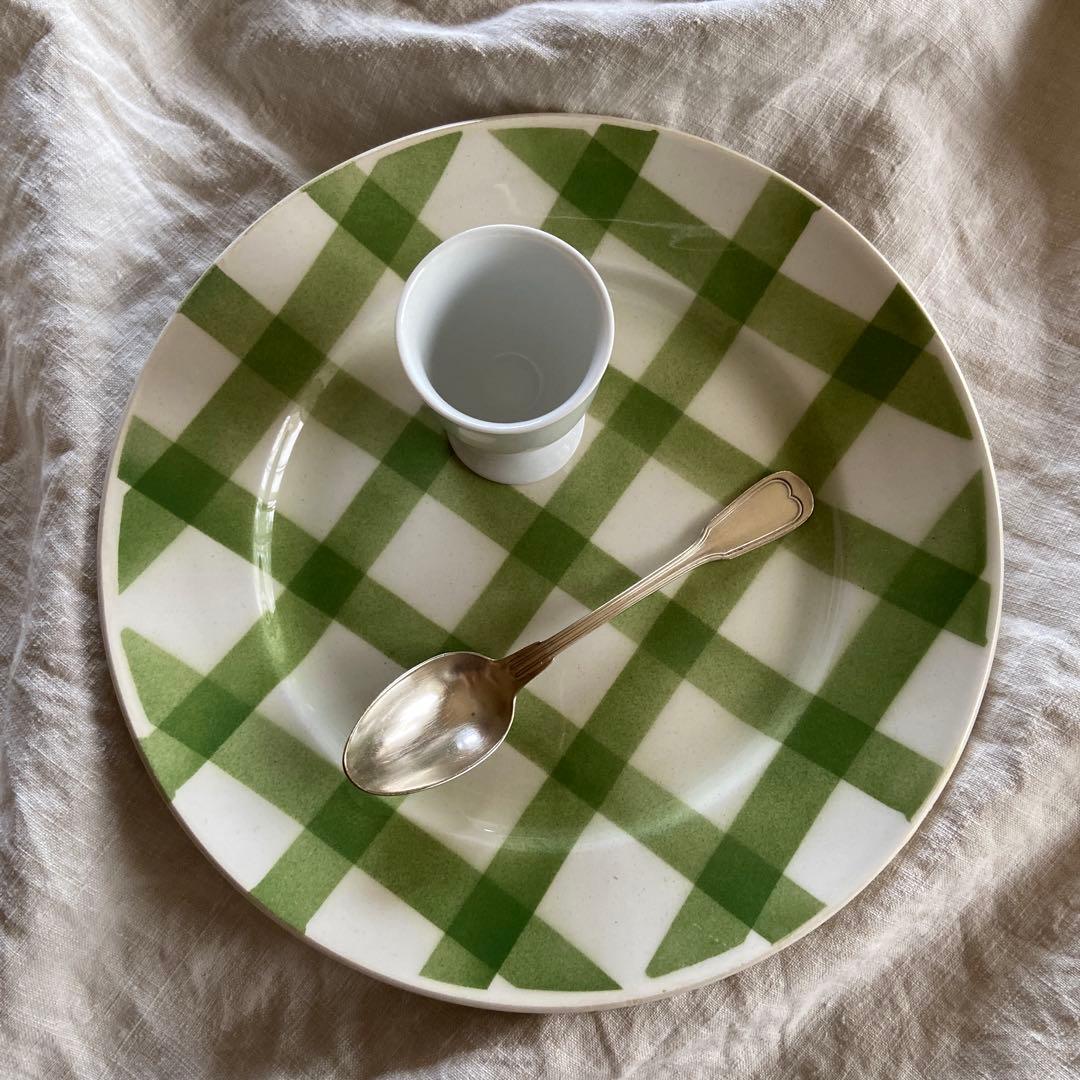 グリーンのチェックプレート\"nappe\" p40