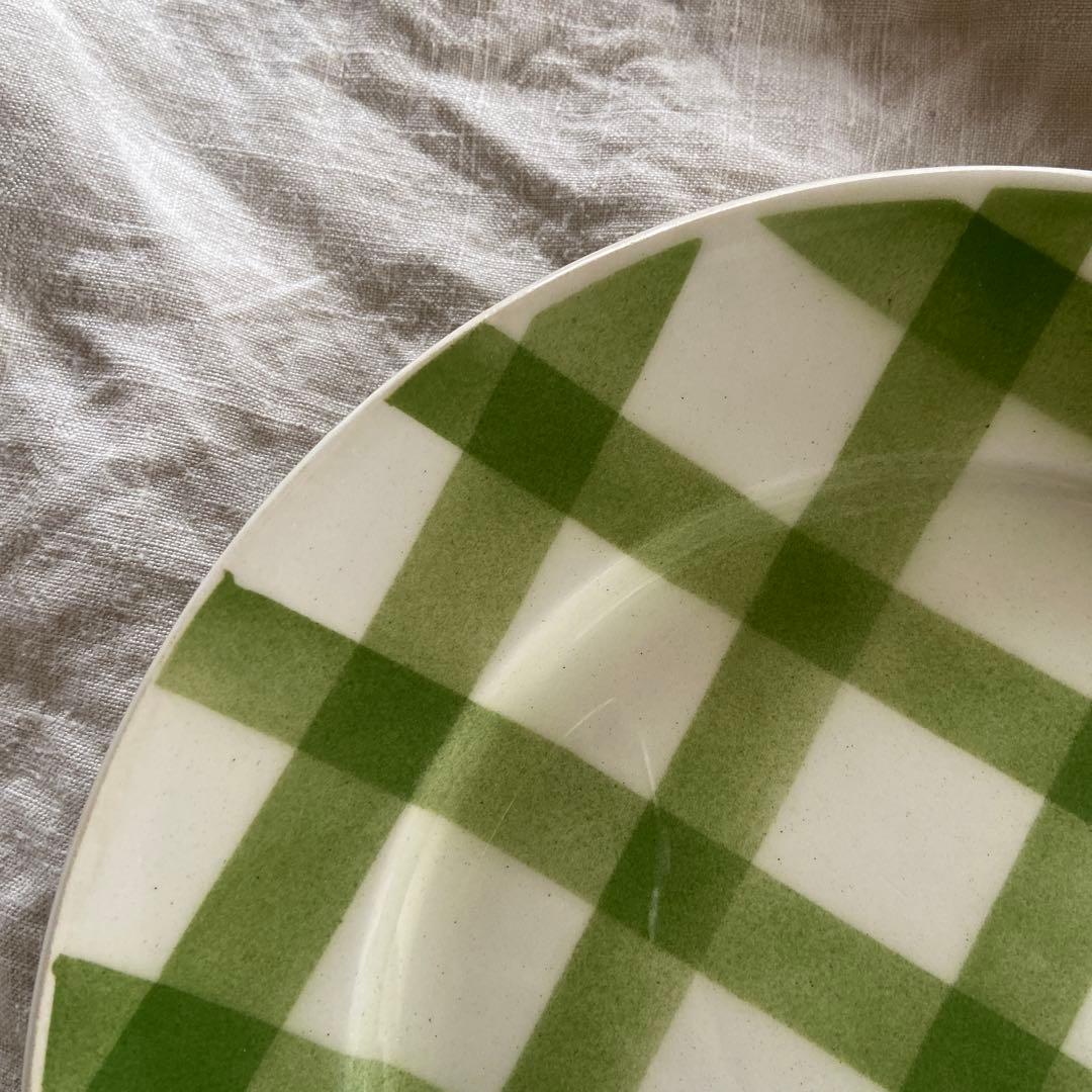 グリーンのチェックプレート\"nappe\" p40