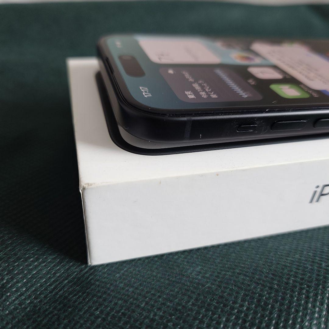 美品　iPhone15 256GB ブラック　予備ガラスフィルム2枚付き