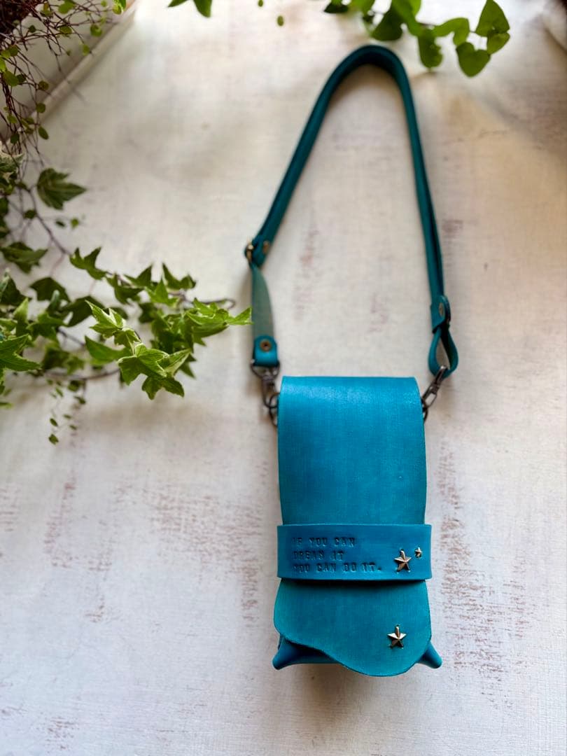 手染めターコイズの蓋付きコンパクトシザーケース