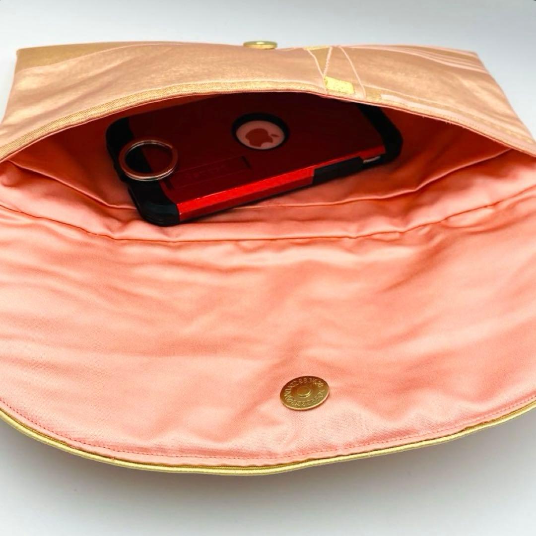 桜ピンク　光沢帯リメイクフラップ式ハンドバッグ　パーティー　クラッチ　フォーマル