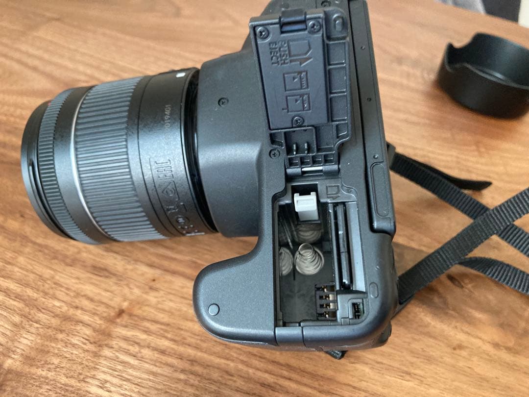 EOS Kiss X9 ダブルレンズ付　スマホ転送可