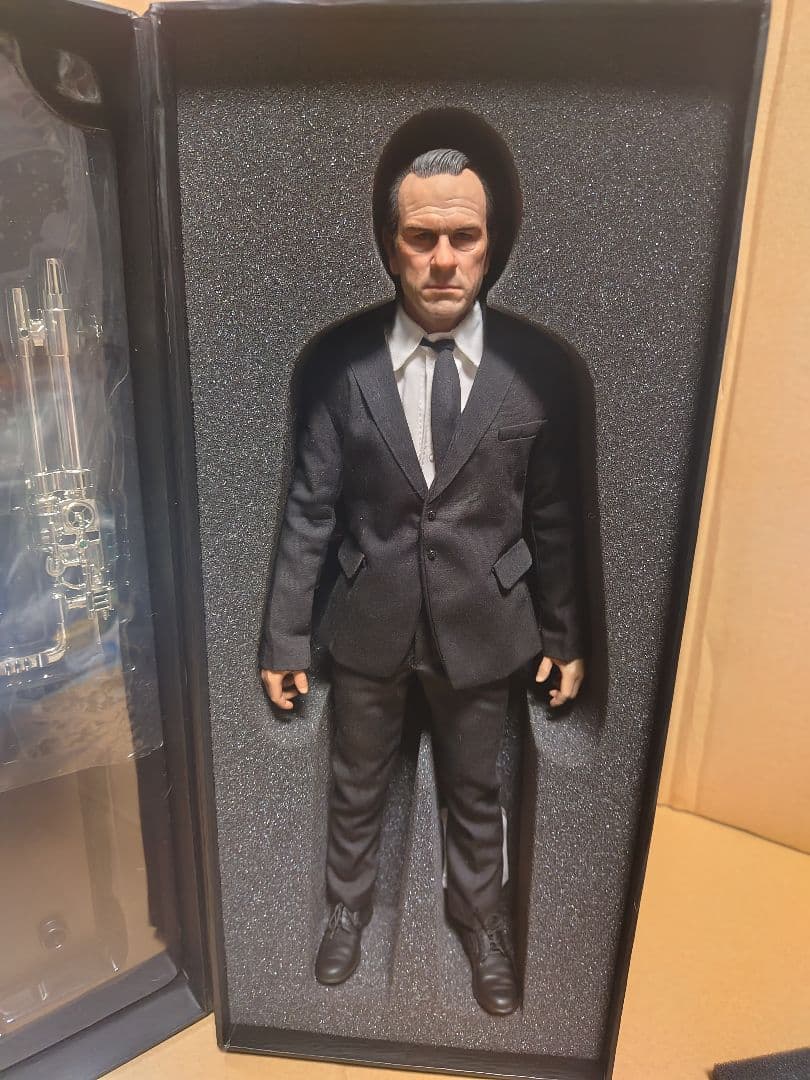 エンターベイ　MIB3 エージェントJ＆エージェントK 2体セット